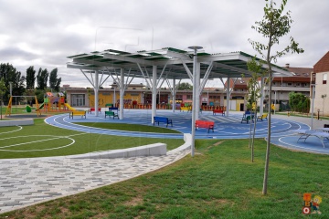 Plaza y parque infantil Homologadas por la Junta de Castilla y León